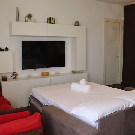 Bari Airport Seaview Apartment Exterior photo